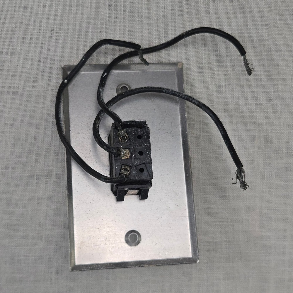 VTG Emerson Fan Control Switch Plate Silver High Off Low Rocker Aluminum USA GUC - Picture 4 of 5